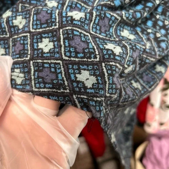 LUCKY BRAND Blue Floral Print V-Neck Button Front Top Size Small - "Linnie" - Picture 10 of 12